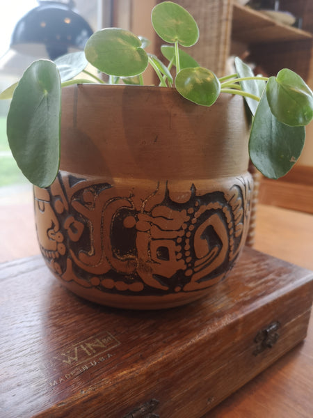 Hand Carved Texcoca Mexico Pot